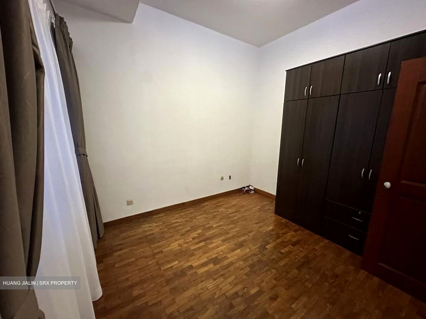 Dmanor (D16), Terrace #614982991
